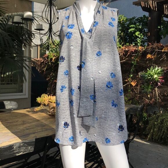 Halogen Tie Neck Sleeveless Blouse Sz M - Picture 2 of 8